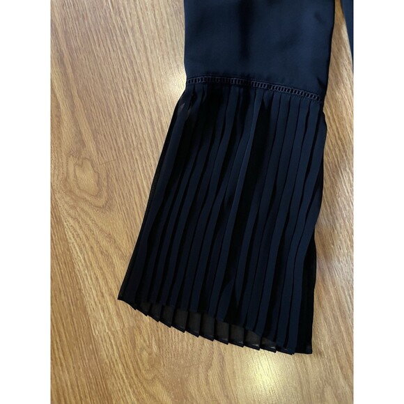 Ramy Brook Black 100% Silk V Neck Pleated Sleeve Blouse Size Medium - Picture 10 of 12